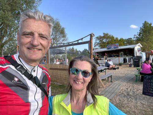 Halt an der Weserperle (bei Dedesdorf) zum Essen fassen