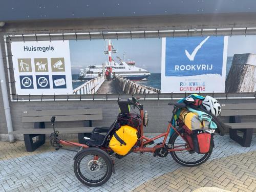 Warten auf die Fähre von Vlissingen nach Breskens